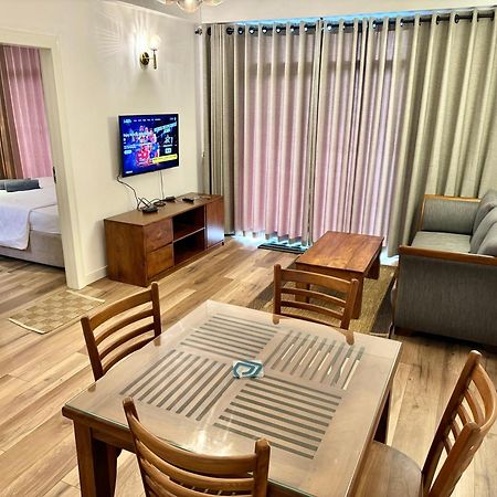Lake View Residencies نوفارا إيلِيا المظهر الخارجي الصورة