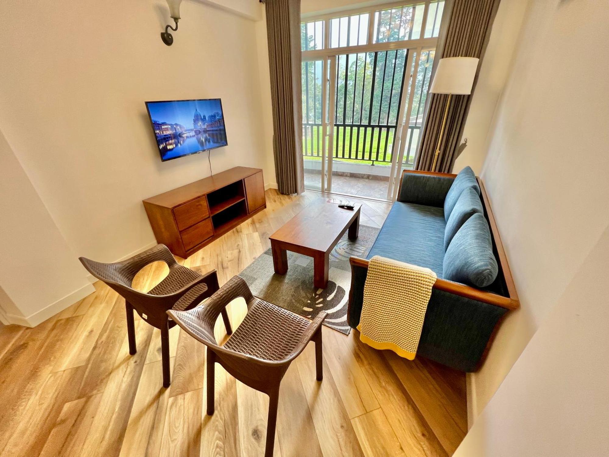 Lake View Residencies نوفارا إيلِيا المظهر الخارجي الصورة