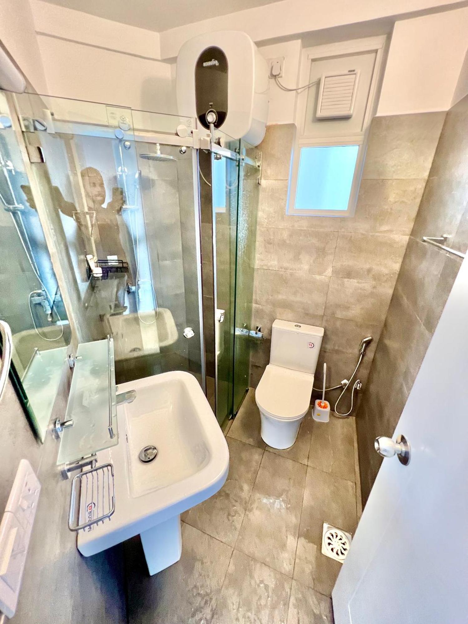 Lake View Residencies نوفارا إيلِيا المظهر الخارجي الصورة