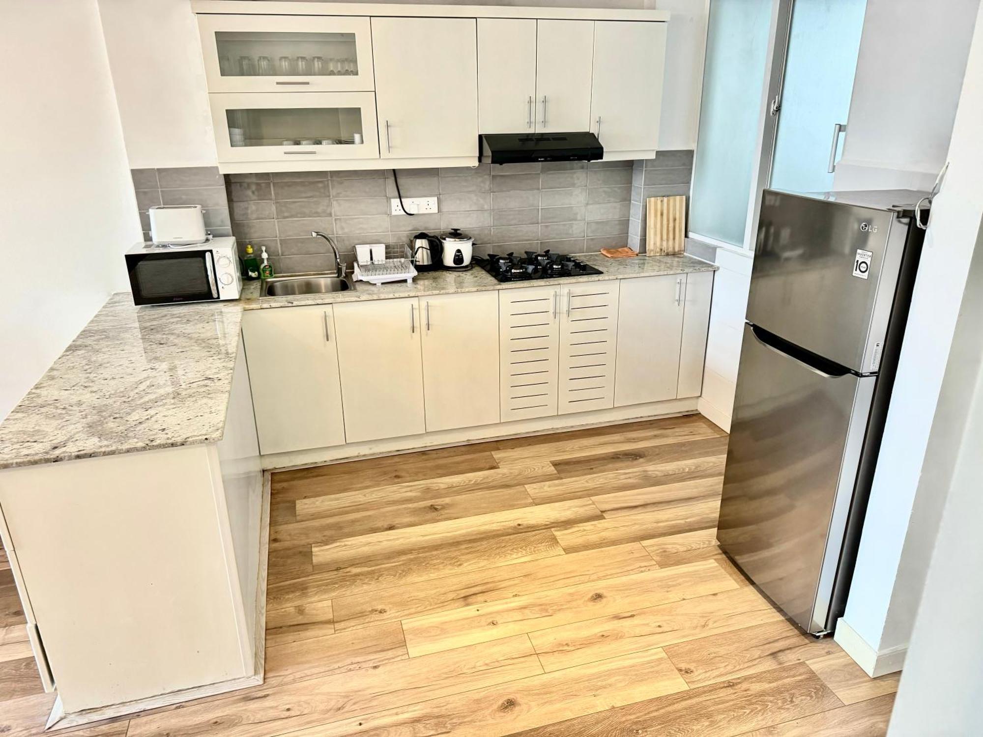 Lake View Residencies نوفارا إيلِيا المظهر الخارجي الصورة