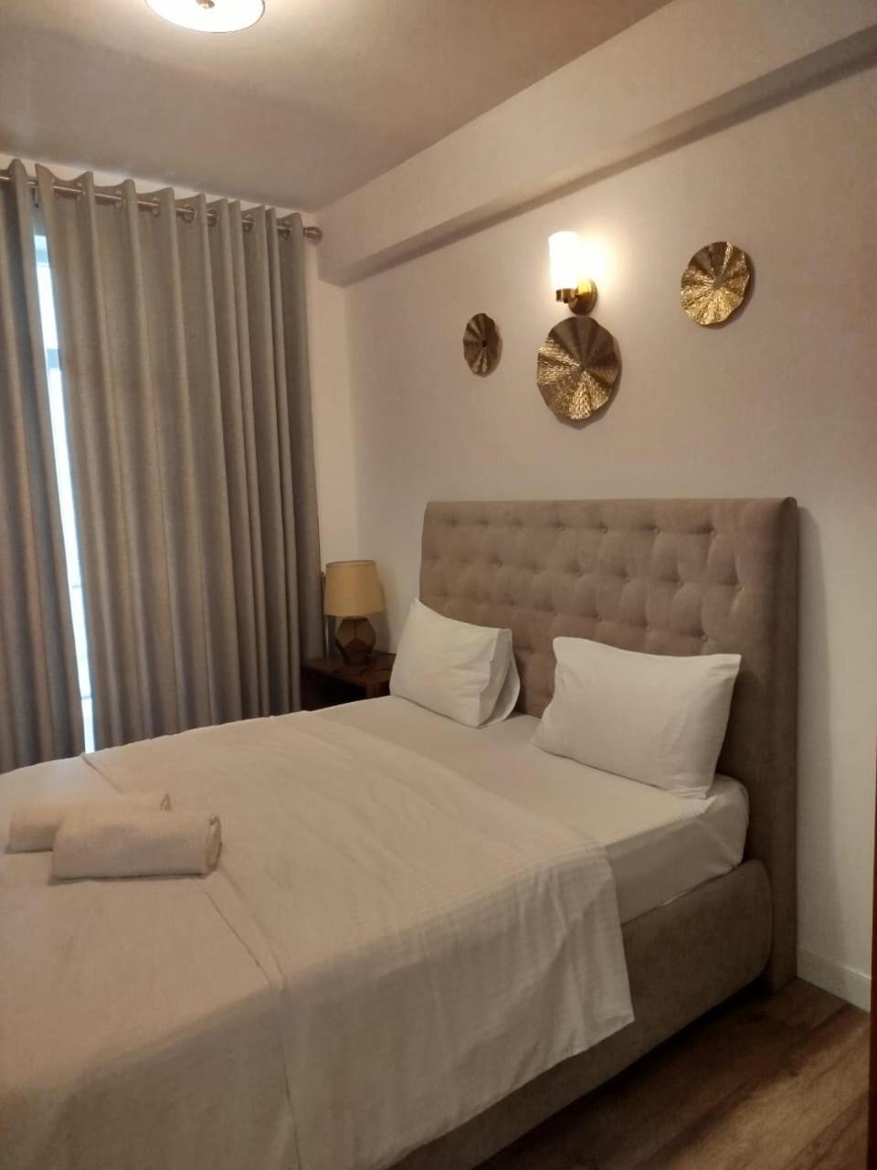 Lake View Residencies نوفارا إيلِيا المظهر الخارجي الصورة